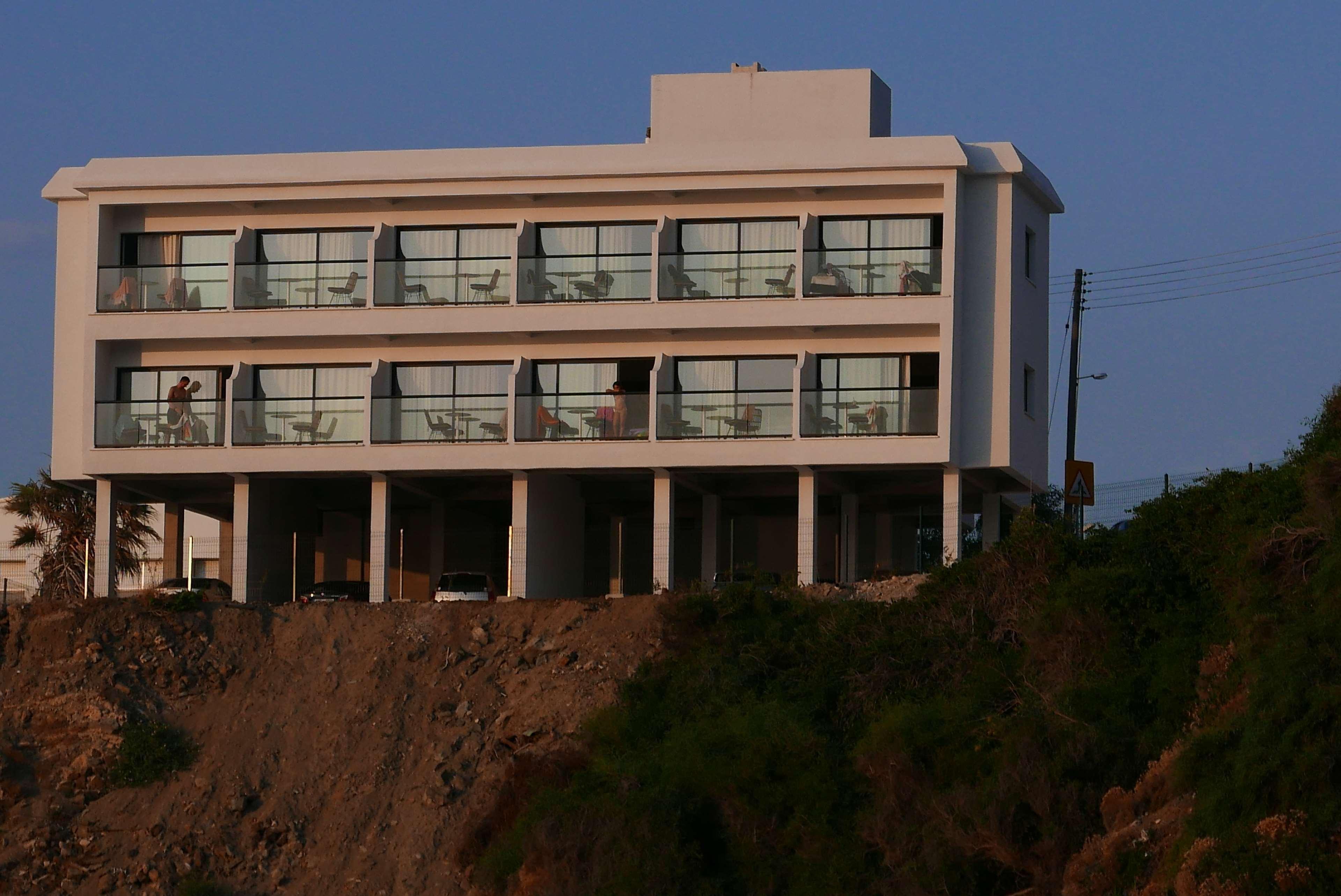 E.J. Pyrgos Bay Hotel Dış mekan fotoğraf