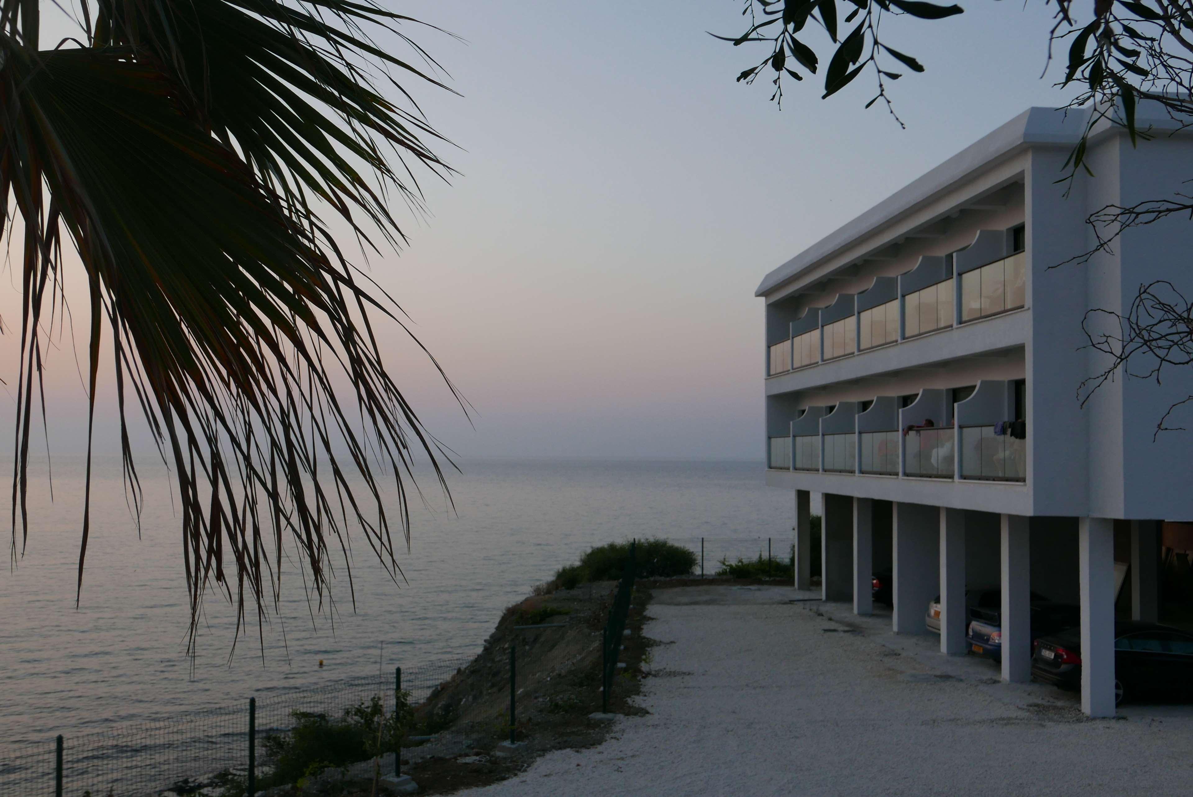 E.J. Pyrgos Bay Hotel Dış mekan fotoğraf
