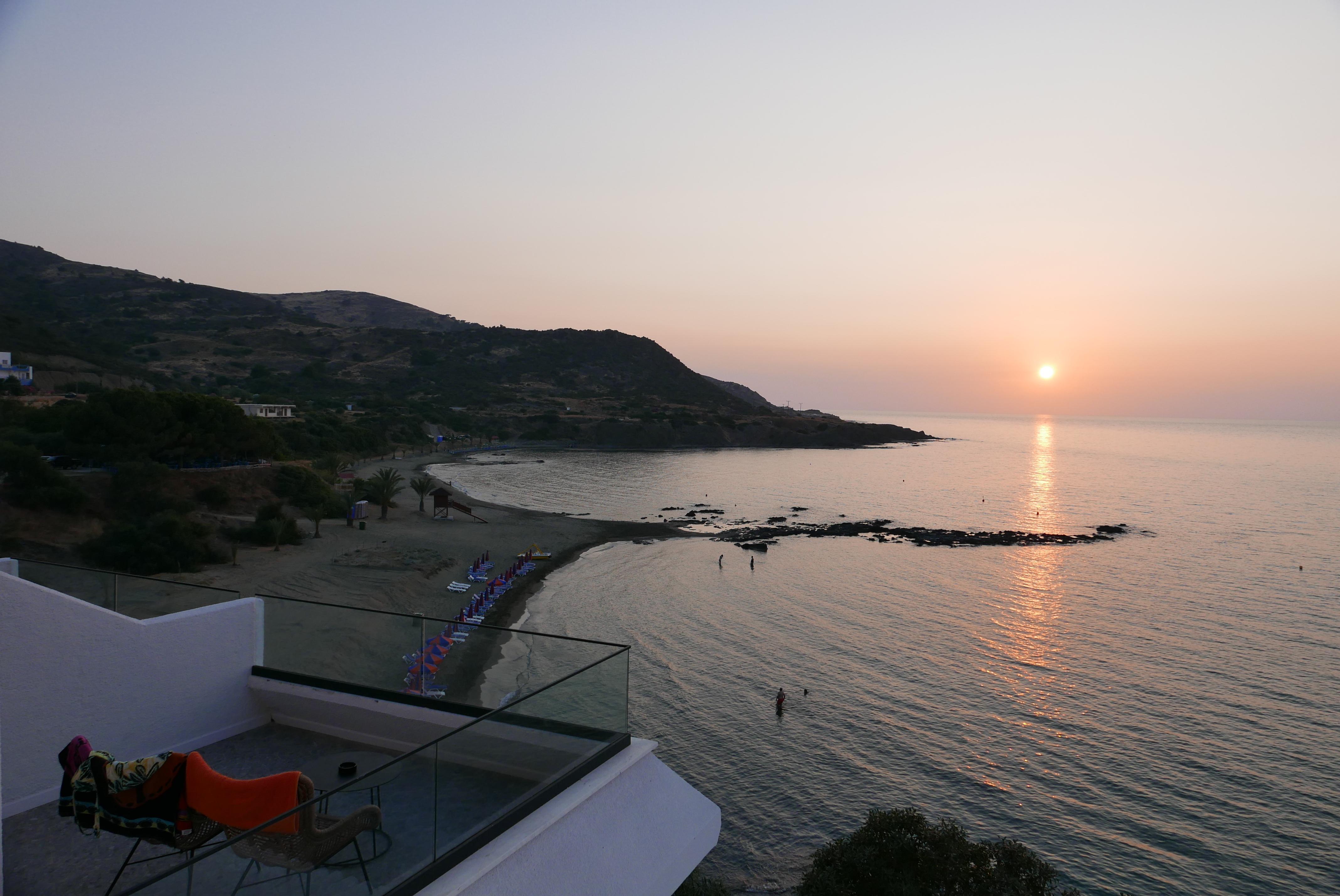 E.J. Pyrgos Bay Hotel Dış mekan fotoğraf