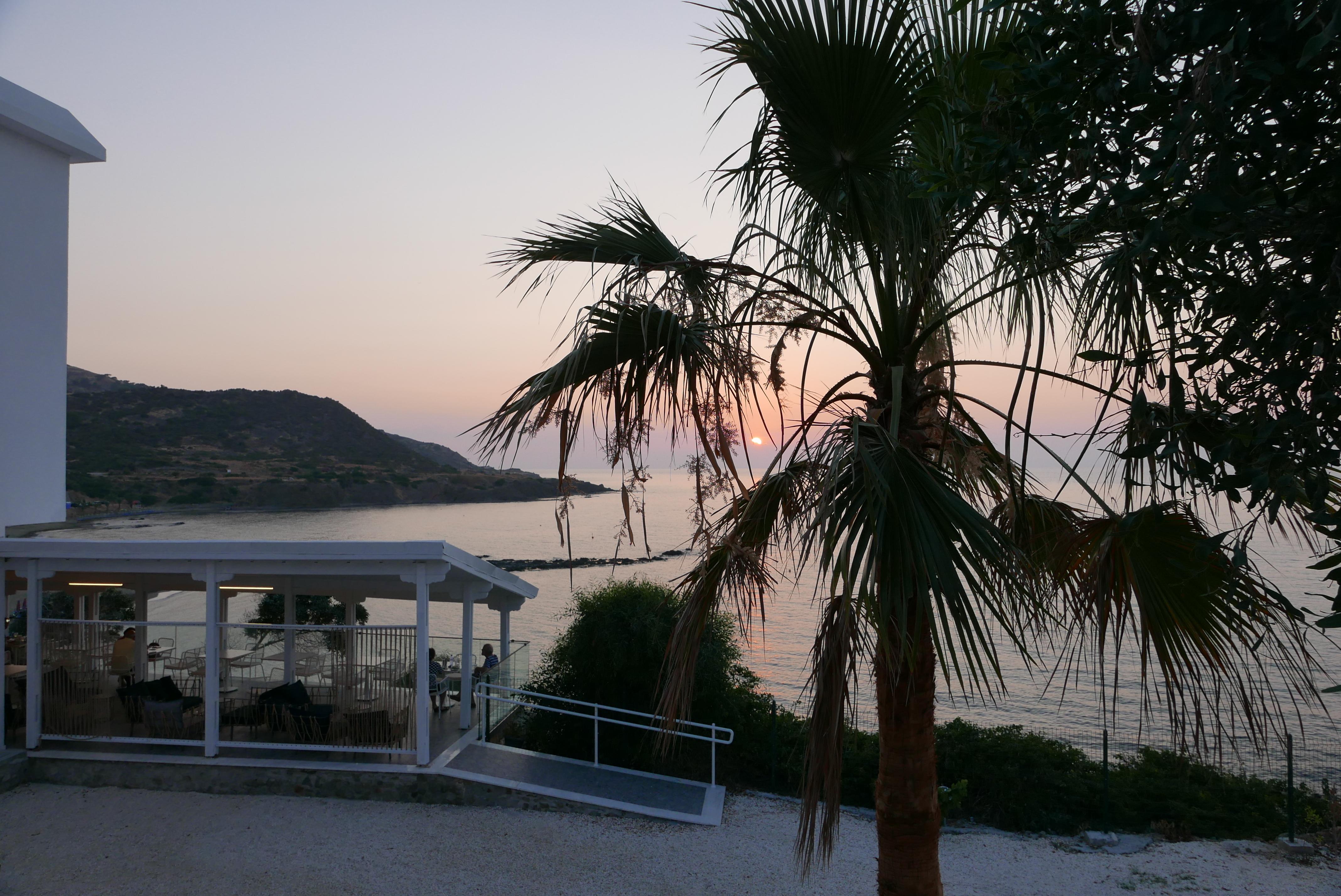 E.J. Pyrgos Bay Hotel Dış mekan fotoğraf