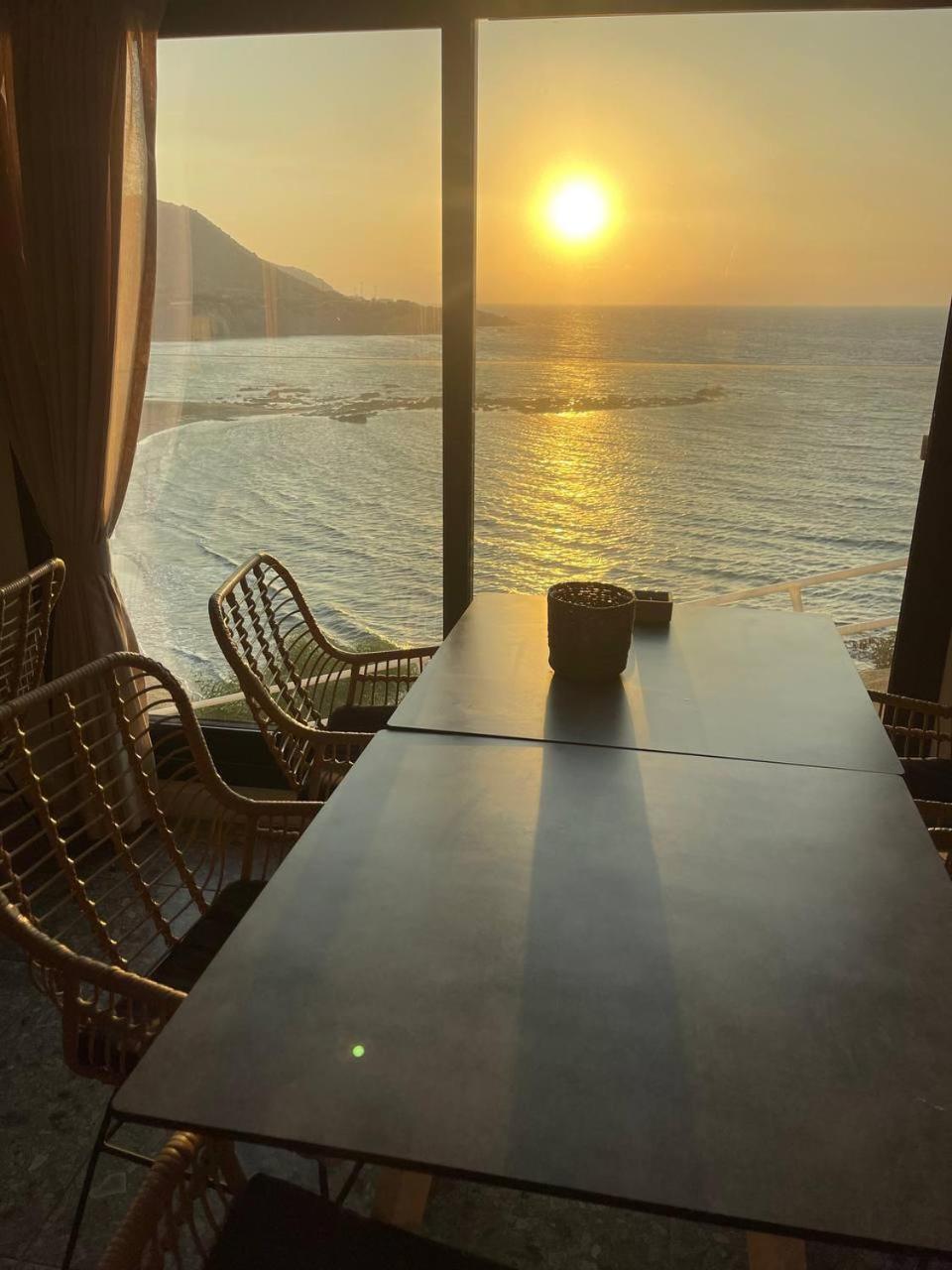 E.J. Pyrgos Bay Hotel Dış mekan fotoğraf